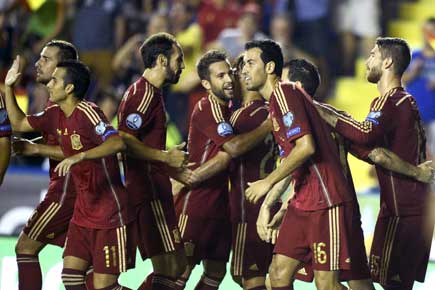 Spain start new era with Macedonia thrashing